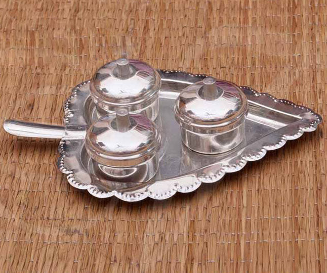 German White Metal Leaf Design Kumkum Holder