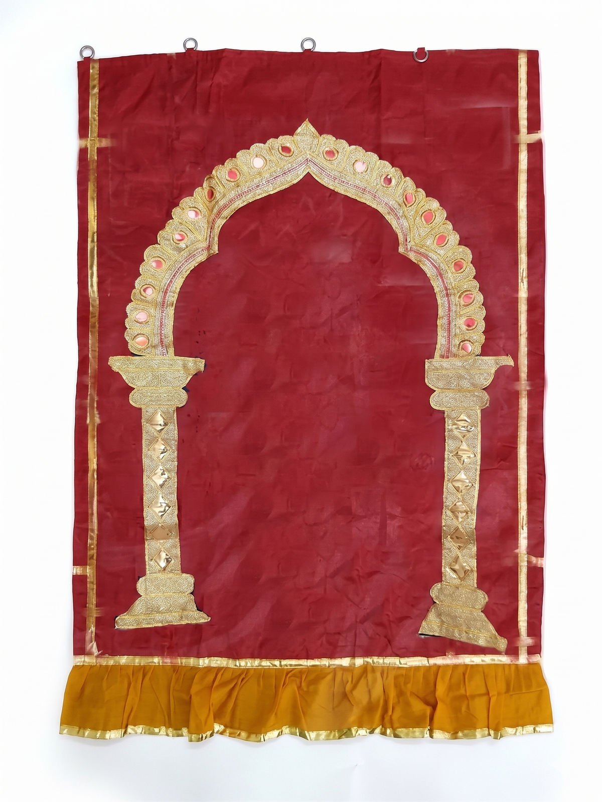 Satin Temple Screen Gold Prabhavali Thiruvachi